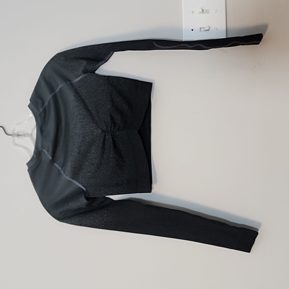 Gymshark Adapt Hombre Seamless Long Sleeves Crop Top Size XS - Picture 3 of 5